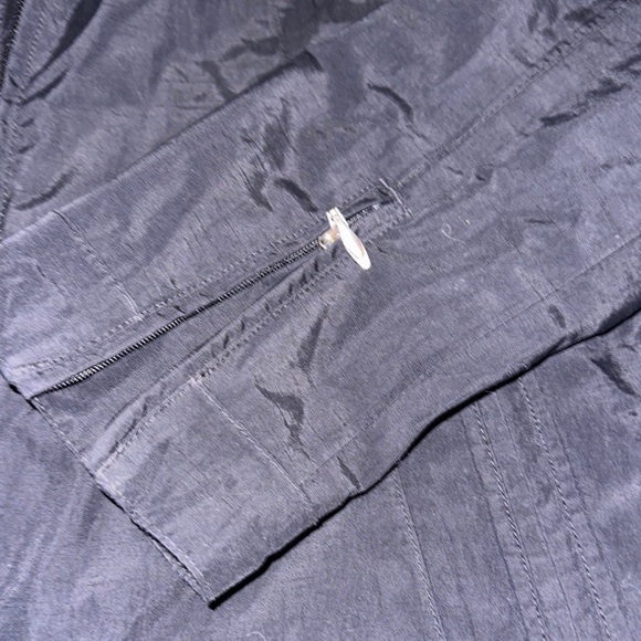 The North Face Women’s K Rain Jacket- Medium- Like New - Picture 13 of 16